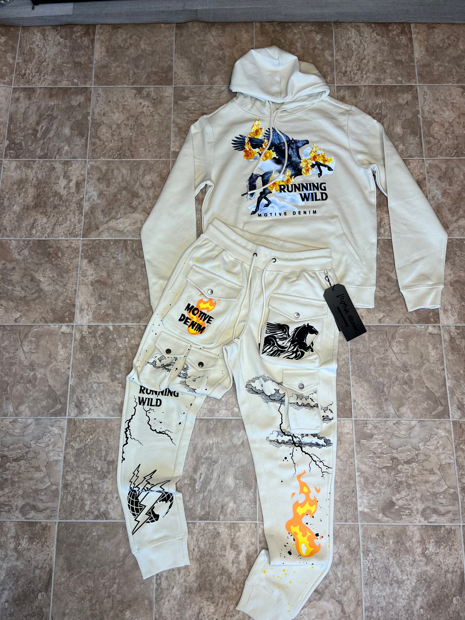 “Running Wild” Sweatsuit